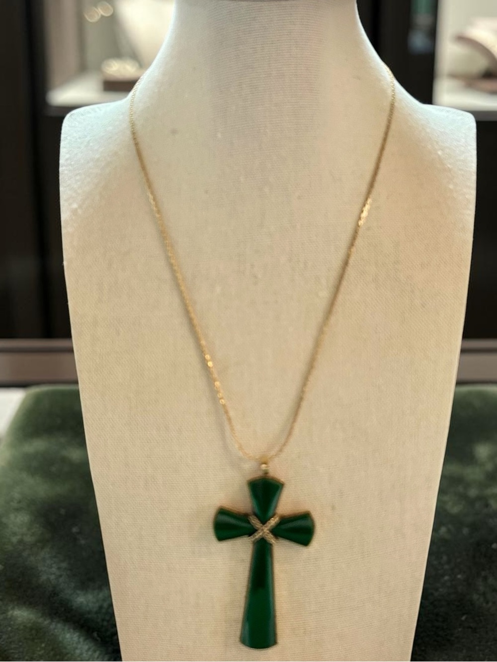 Vintage Avon Juliet Cross Pendant  Necklace Faux Jade Lucite